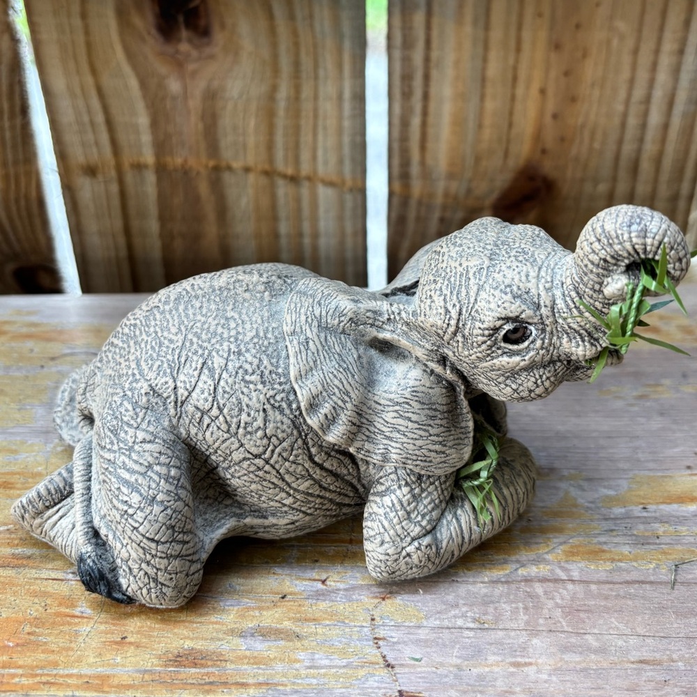 The Herd Plenty Elephant Figurine by Marty Sculpture Inc 6 1/4”L